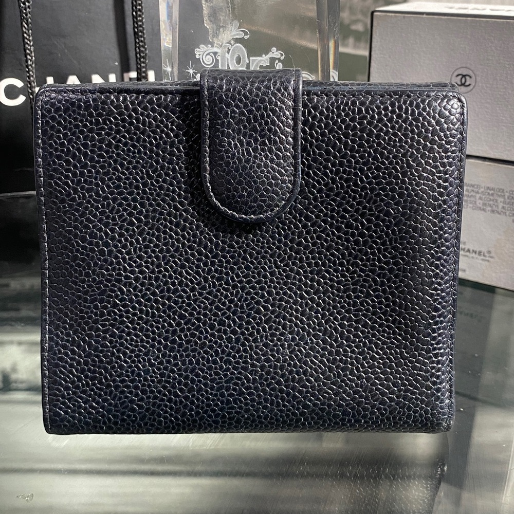 Authentic CHANEL Timeless CC Logo Caviar Leather Wallet - Picture 6 of 15